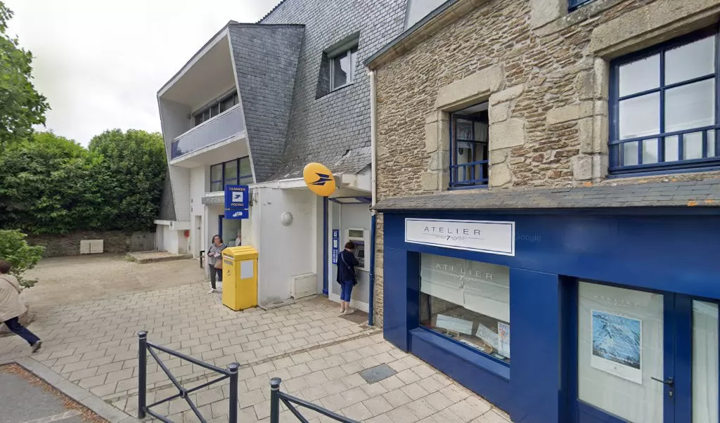 Retrouvez toutes les informations de contacts et horaires d&rsquo;ouverture pour La Poste SARZEAU situé à Sarzeau dans le département Morbihan (56). Pour effectuer envoyer vos colis (colissimo, chronopost, suivi colis), une gestion bancaire (banque postal, French Bank), votre courrier (suivi [&hellip;]