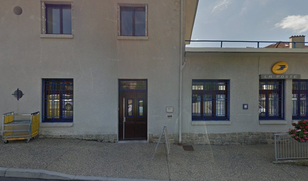 Retrouvez toutes les informations de contacts et horaires d&rsquo;ouverture pour La Poste LE CHAMBON SUR LIGNON situé à Le chambon sur lignon dans le département Haute-Loire (43). Pour effectuer envoyer vos colis (colissimo, chronopost, suivi colis), une gestion bancaire (banque [&hellip;]
