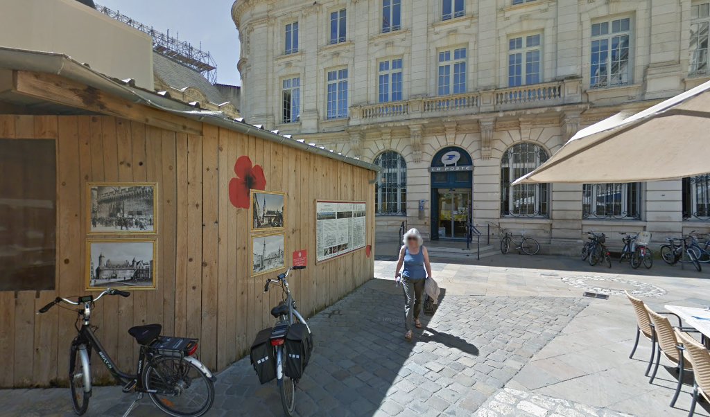Retrouvez toutes les informations de contacts et horaires d&rsquo;ouverture pour La Poste LA ROCHELLE HOTEL DE VILLE situé à La rochelle dans le département Charente-Maritime (17). Pour effectuer envoyer vos colis (colissimo, chronopost, suivi colis), une gestion bancaire (banque postal, [&hellip;]