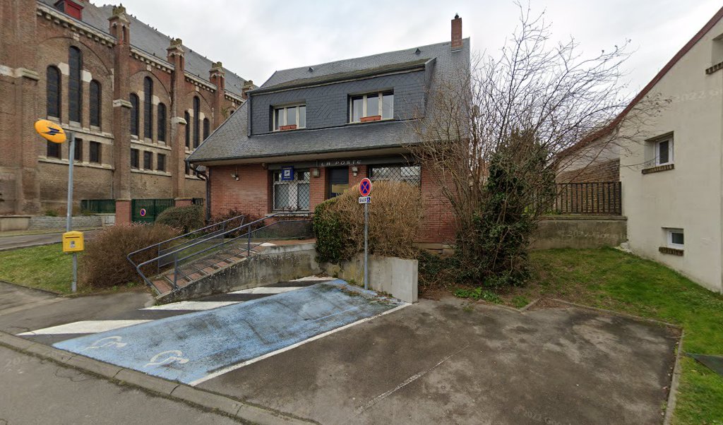 Retrouvez toutes les informations de contacts et horaires d&rsquo;ouverture pour La Poste PONT REMY situé à Pont remy dans le département Somme (80). Pour effectuer envoyer vos colis (colissimo, chronopost, suivi colis), une gestion bancaire (banque postal, French Bank), votre [&hellip;]