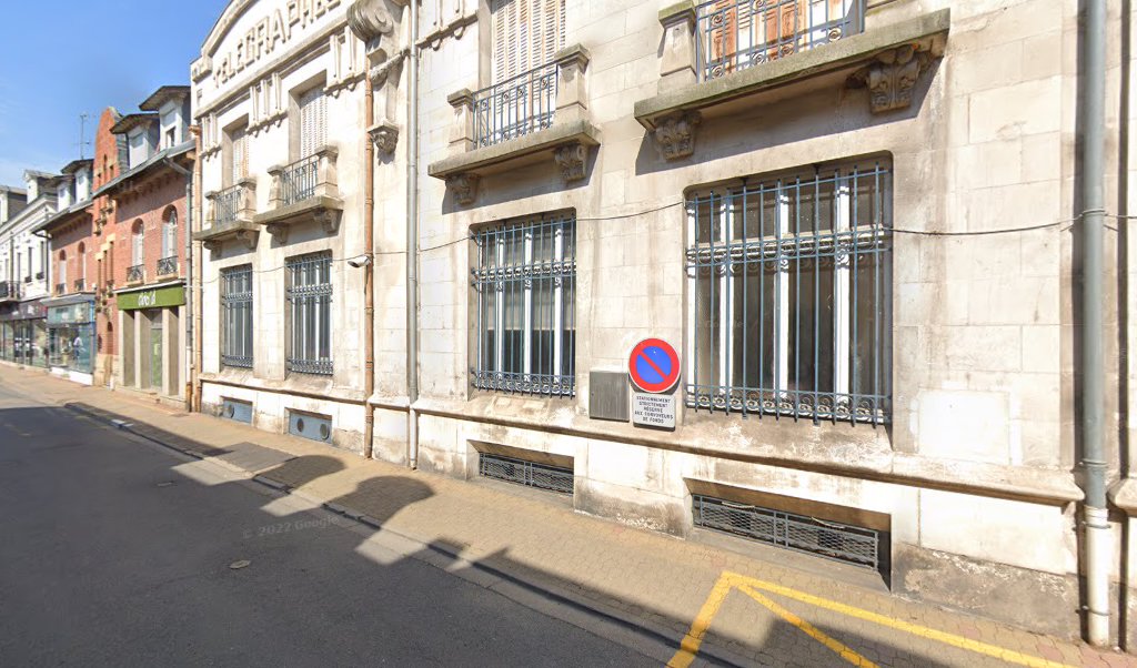 Retrouvez toutes les informations de contacts et horaires d&rsquo;ouverture pour La Poste DIGOIN situé à Digoin dans le département Saône-et-Loire (71). Pour effectuer envoyer vos colis (colissimo, chronopost, suivi colis), une gestion bancaire (banque postal, French Bank), votre courrier (suivi [&hellip;]