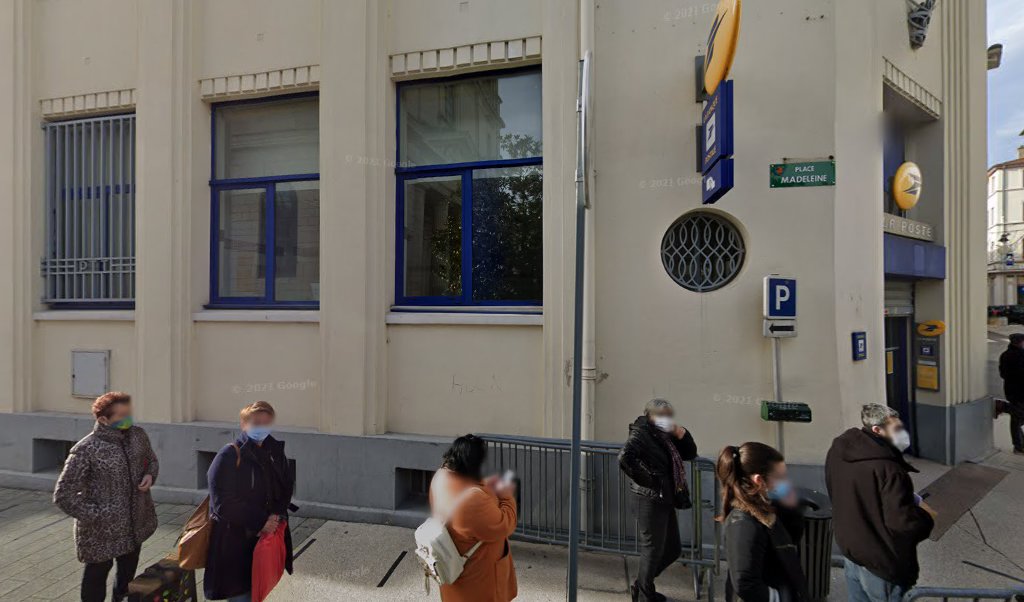 Retrouvez toutes les informations de contacts et horaires d&rsquo;ouverture pour La Poste TARARE situé à Tarare dans le département Rhône (69). Pour effectuer envoyer vos colis (colissimo, chronopost, suivi colis), une gestion bancaire (banque postal, French Bank), votre courrier (suivi [&hellip;]