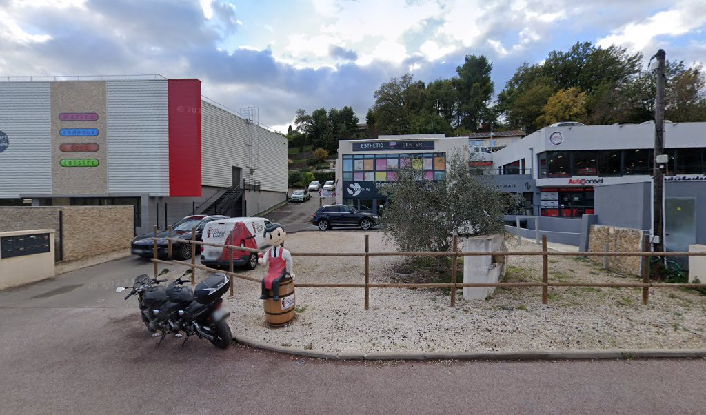 Retrouvez toutes les informations de contacts et horaires d&rsquo;ouverture pour Relais Pickup MON COPAIN CAVISTE situé à La colle sur loup dans le département Alpes-Maritimes (06). Pour effectuer envoyer vos colis (colissimo, chronopost, suivi colis), une gestion bancaire (banque postal, [&hellip;]