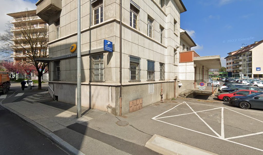 Retrouvez toutes les informations de contacts et horaires d&rsquo;ouverture pour La Poste LA ROCHE SUR FORON situé à La roche sur foron dans le département Haute-Savoie (74). Pour effectuer envoyer vos colis (colissimo, chronopost, suivi colis), une gestion bancaire (banque [&hellip;]