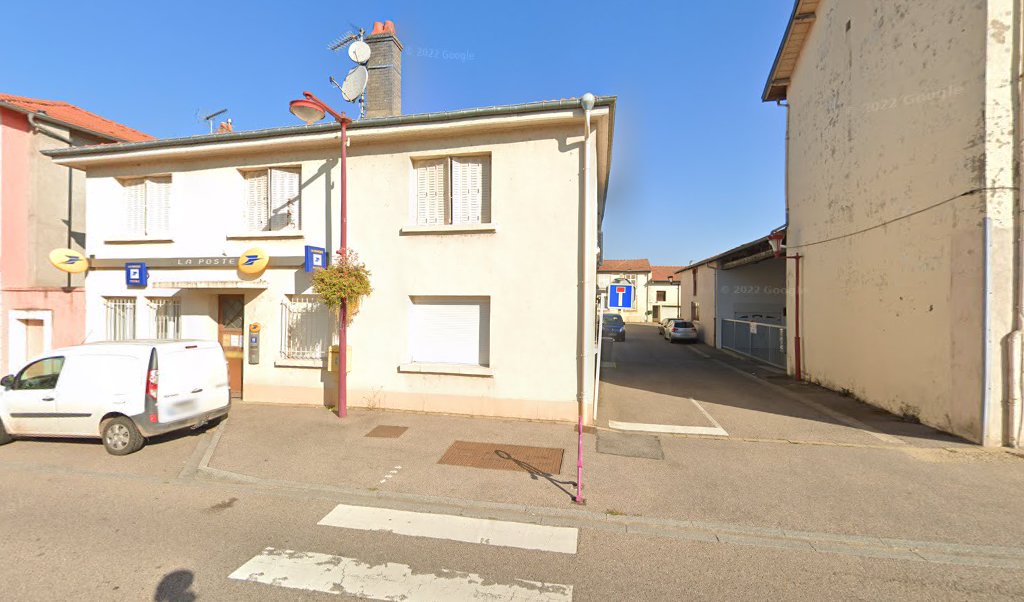 Retrouvez toutes les informations de contacts et horaires d&rsquo;ouverture pour La Poste EINVILLE situé à Einville au jard dans le département Meurthe-et-Moselle (54). Pour effectuer envoyer vos colis (colissimo, chronopost, suivi colis), une gestion bancaire (banque postal, French Bank), votre [&hellip;]
