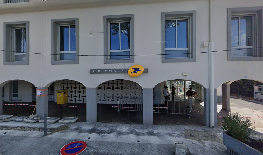 Retrouvez toutes les informations de contacts et horaires d&rsquo;ouverture pour La Poste AGDE situé à Agde dans le département Hérault (34). Pour effectuer envoyer vos colis (colissimo, chronopost, suivi colis), une gestion bancaire (banque postal, French Bank), votre courrier (suivi [&hellip;]