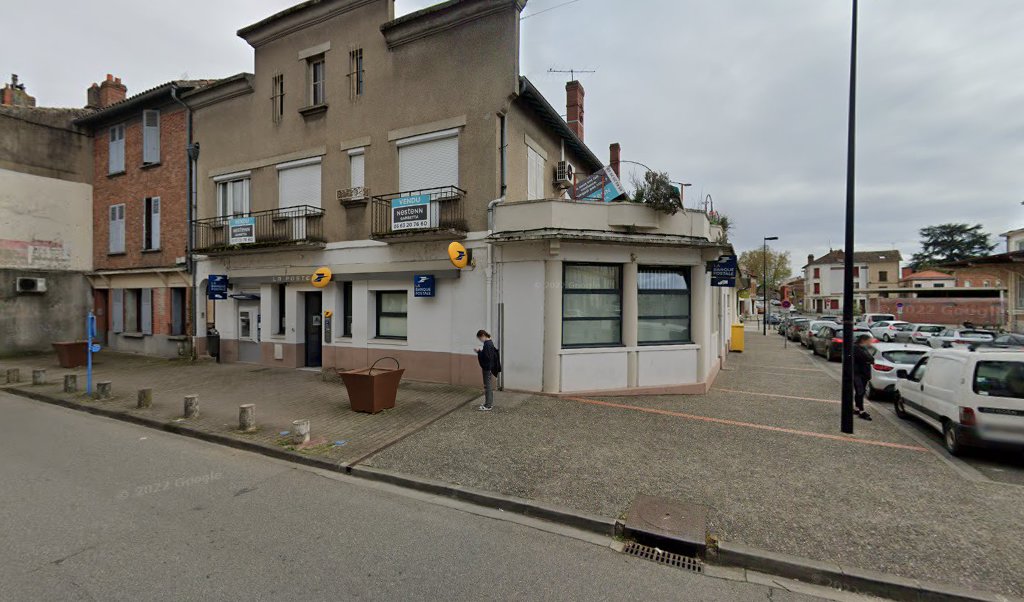 Retrouvez toutes les informations de contacts et horaires d&rsquo;ouverture pour La Poste MONTAUBAN VILLEBOURBON situé à Montauban dans le département Tarn-et-Garonne (82). Pour effectuer envoyer vos colis (colissimo, chronopost, suivi colis), une gestion bancaire (banque postal, French Bank), votre courrier [&hellip;]