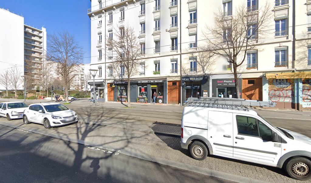 Retrouvez toutes les informations de contacts et horaires d&rsquo;ouverture pour Relais Pickup KL DESTOCKAGE situé à Lyon dans le département Rhône (69). Pour effectuer envoyer vos colis (colissimo, chronopost, suivi colis), une gestion bancaire (banque postal, French Bank), votre courrier [&hellip;]