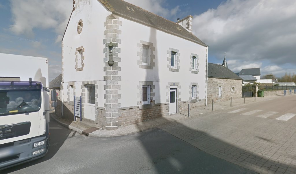 Retrouvez toutes les informations de contacts et horaires d&rsquo;ouverture pour Relais Pickup LE CLIN D OEIL situé à St vougay dans le département Finistère (29). Pour effectuer envoyer vos colis (colissimo, chronopost, suivi colis), une gestion bancaire (banque postal, French [&hellip;]