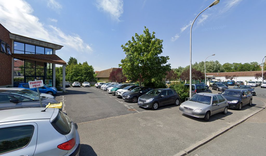 Retrouvez toutes les informations de contacts et horaires d&rsquo;ouverture pour Relais Pickup LA POSTE CARREPRO ETAMPES situé à Etampes dans le département Essonne (91). Pour effectuer envoyer vos colis (colissimo, chronopost, suivi colis), une gestion bancaire (banque postal, French Bank), [&hellip;]