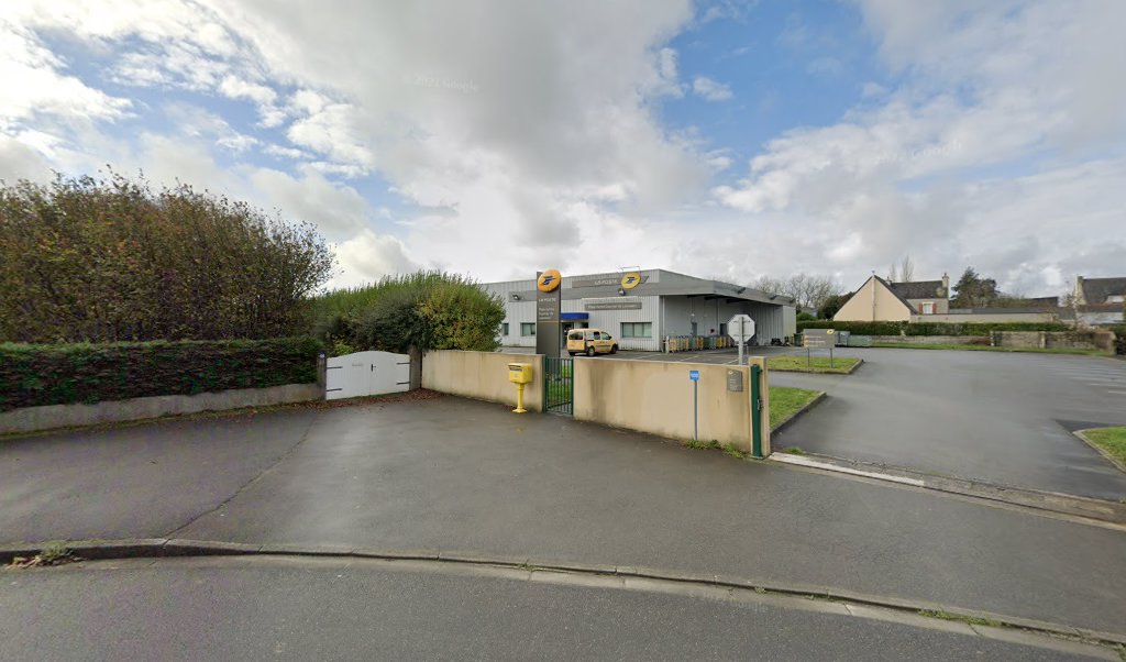 Retrouvez toutes les informations de contacts et horaires d&rsquo;ouverture pour Relais Pickup LA POSTE CENTRE COURRIER LESNEVEN situé à Lesneven dans le département Finistère (29). Pour effectuer envoyer vos colis (colissimo, chronopost, suivi colis), une gestion bancaire (banque postal, French [&hellip;]