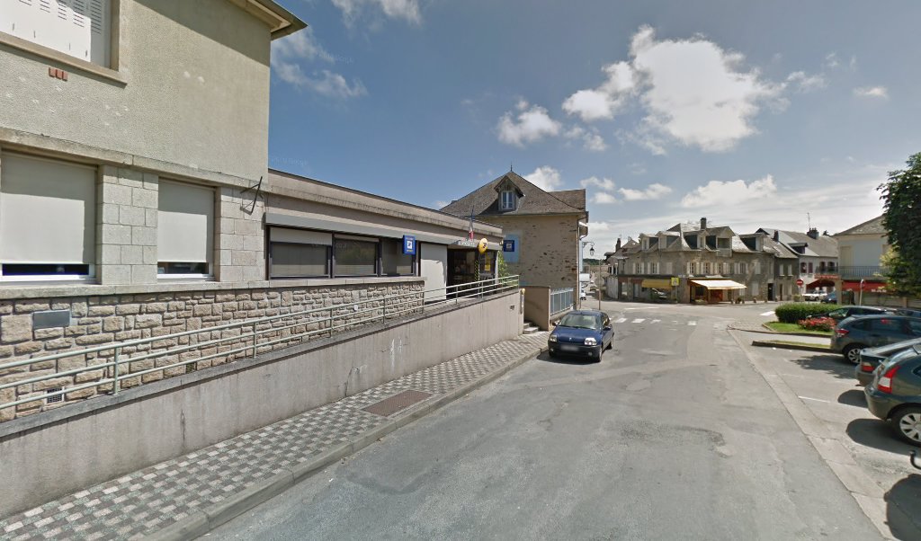 Retrouvez toutes les informations de contacts et horaires d&rsquo;ouverture pour La Poste SEILHAC situé à Seilhac dans le département Corrèze (19). Pour effectuer envoyer vos colis (colissimo, chronopost, suivi colis), une gestion bancaire (banque postal, French Bank), votre courrier (suivi [&hellip;]