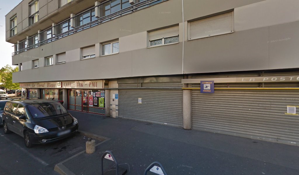 Retrouvez toutes les informations de contacts et horaires d&rsquo;ouverture pour La Poste NANTERRE LES MUGUETS situé à Nanterre dans le département Hauts-de-Seine (92). Pour effectuer envoyer vos colis (colissimo, chronopost, suivi colis), une gestion bancaire (banque postal, French Bank), votre [&hellip;]