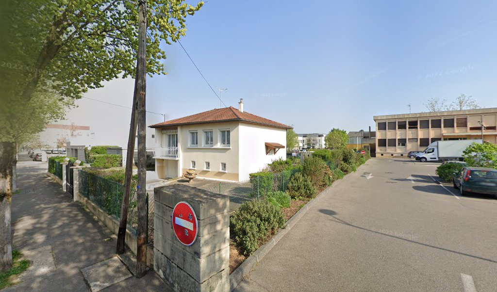 Retrouvez toutes les informations de contacts et horaires d&rsquo;ouverture pour La Poste MEYZIEU situé à Meyzieu dans le département Rhône (69). Pour effectuer envoyer vos colis (colissimo, chronopost, suivi colis), une gestion bancaire (banque postal, French Bank), votre courrier (suivi [&hellip;]