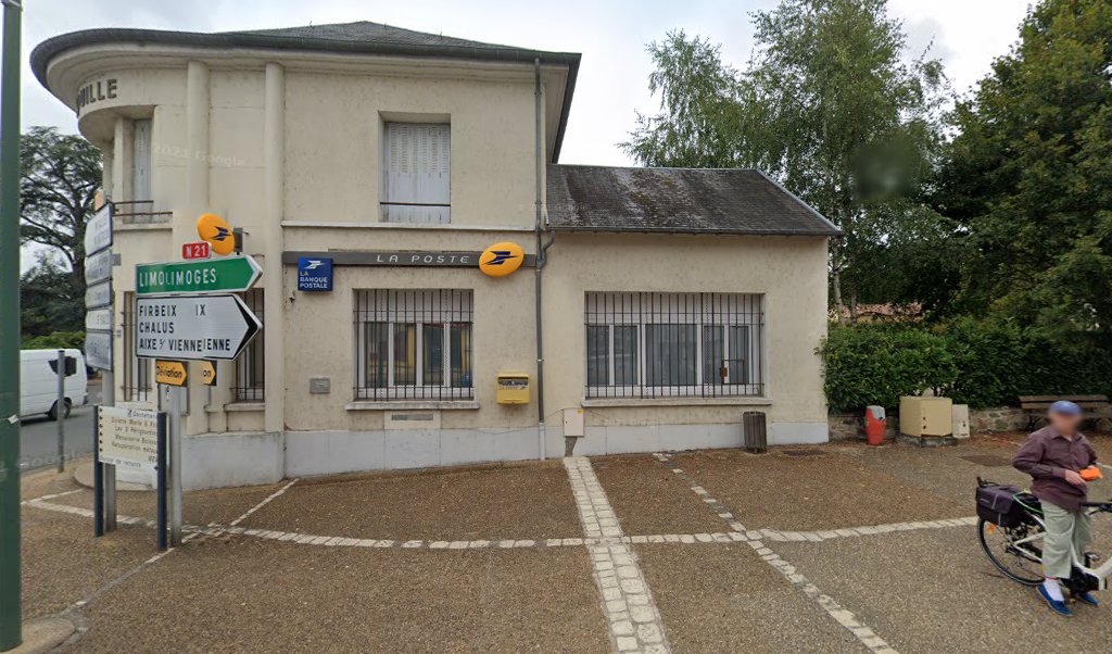 Retrouvez toutes les informations de contacts et horaires d&rsquo;ouverture pour La Poste LA COQUILLE situé à La coquille dans le département Dordogne (24). Pour effectuer envoyer vos colis (colissimo, chronopost, suivi colis), une gestion bancaire (banque postal, French Bank), votre [&hellip;]