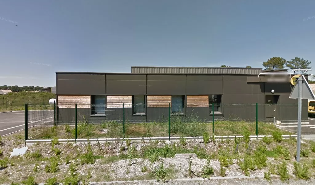 Retrouvez toutes les informations de contacts et horaires d&rsquo;ouverture pour La Poste Espace Clients Pro LACANAU MEDOC PDC1 situé à Lacanau dans le département Gironde (33). Pour effectuer envoyer vos colis (colissimo, chronopost, suivi colis), une gestion bancaire (banque postal, [&hellip;]