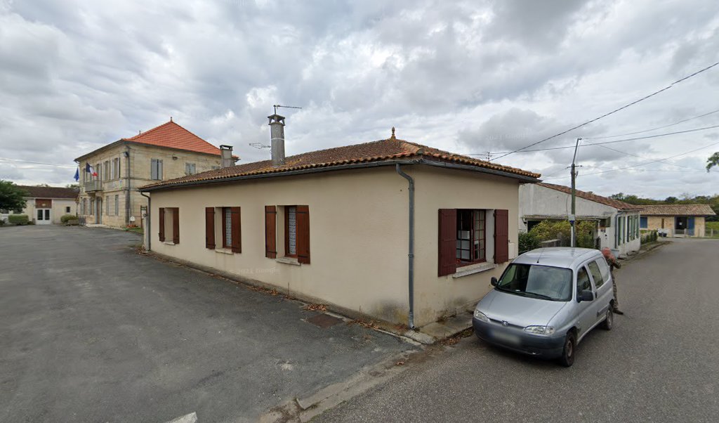 Retrouvez toutes les informations de contacts et horaires d&rsquo;ouverture pour La Poste Agence Communale VALEYRAC Mairie situé à Valeyrac dans le département Gironde (33). Pour effectuer envoyer vos colis (colissimo, chronopost, suivi colis), une gestion bancaire (banque postal, French Bank), [&hellip;]