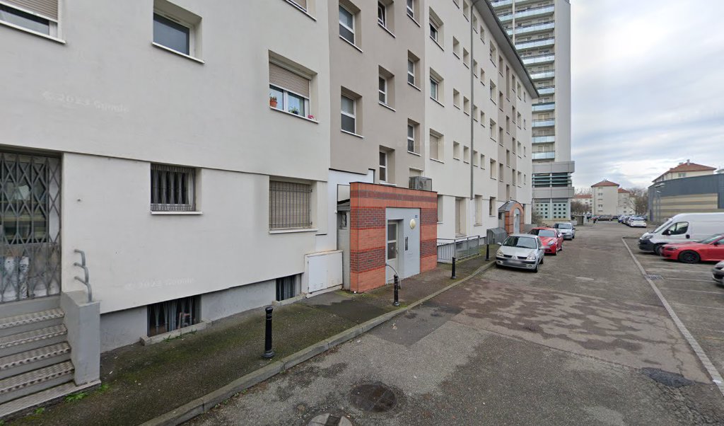 Retrouvez toutes les informations de contacts et horaires d&rsquo;ouverture pour La Poste STRASBOURG CITE DE L ILL situé à Strasbourg dans le département Bas-Rhin (67). Pour effectuer envoyer vos colis (colissimo, chronopost, suivi colis), une gestion bancaire (banque postal, French [&hellip;]