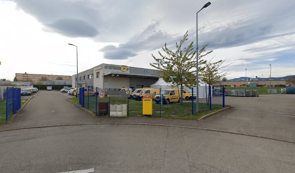 Retrouvez toutes les informations de contacts et horaires d&rsquo;ouverture pour La Poste Espace Clients Pro COLMAR LIBERTE PPDC situé à Colmar dans le département Haut-Rhin (68). Pour effectuer envoyer vos colis (colissimo, chronopost, suivi colis), une gestion bancaire (banque postal, [&hellip;]