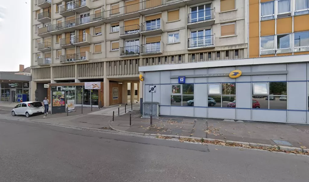 Retrouvez toutes les informations de contacts et horaires d&rsquo;ouverture pour La Poste TROYES VOLTAIRE situé à Troyes dans le département Aube (10). Pour effectuer envoyer vos colis (colissimo, chronopost, suivi colis), une gestion bancaire (banque postal, French Bank), votre courrier [&hellip;]