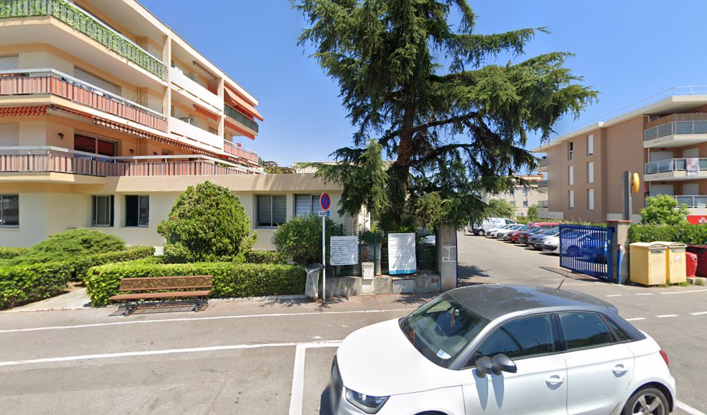 Retrouvez toutes les informations de contacts et horaires d&rsquo;ouverture pour La Poste Espace Clients Pro ANTIBES PDC1 situé à Antibes dans le département Alpes-Maritimes (06). Pour effectuer envoyer vos colis (colissimo, chronopost, suivi colis), une gestion bancaire (banque postal, French [&hellip;]