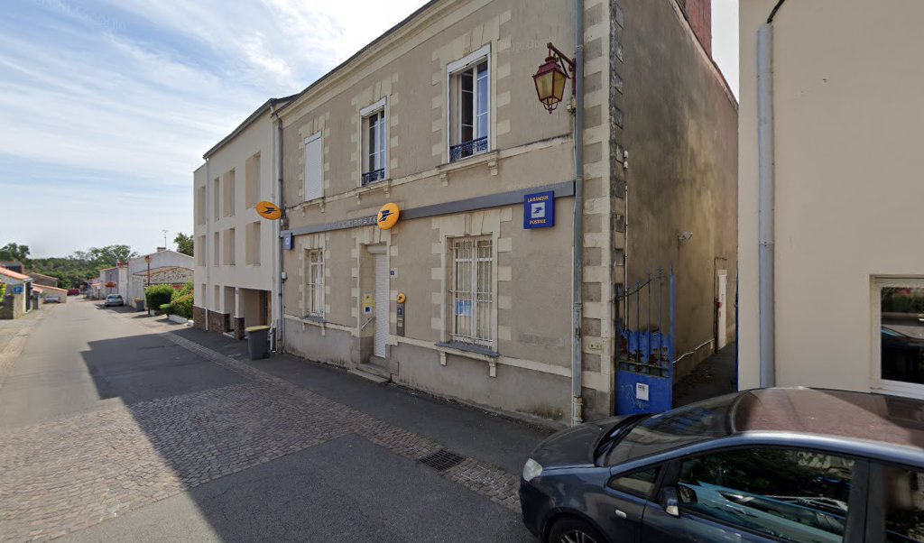 Retrouvez toutes les informations de contacts et horaires d&rsquo;ouverture pour La Poste PORT ST PERE situé à Port st pere dans le département Loire-Atlantique (44). Pour effectuer envoyer vos colis (colissimo, chronopost, suivi colis), une gestion bancaire (banque postal, French [&hellip;]