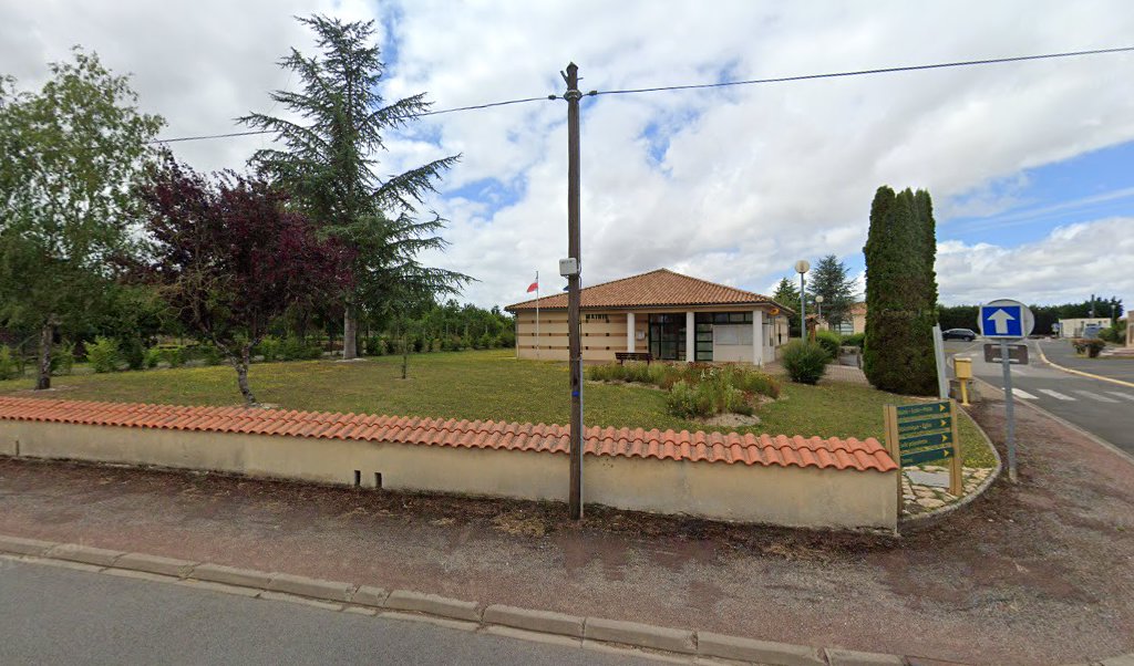 Retrouvez toutes les informations de contacts et horaires d&rsquo;ouverture pour La Poste Agence Communale MAILLE Mairie situé à Maille dans le département Vienne (86). Pour effectuer envoyer vos colis (colissimo, chronopost, suivi colis), une gestion bancaire (banque postal, French Bank), [&hellip;]