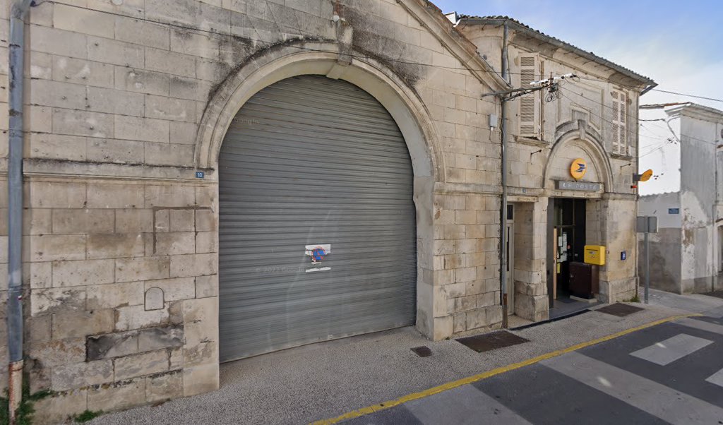 Retrouvez toutes les informations de contacts et horaires d&rsquo;ouverture pour La Poste SAINT FORT SUR GIRONDE situé à St fort sur gironde dans le département Charente-Maritime (17). Pour effectuer envoyer vos colis (colissimo, chronopost, suivi colis), une gestion bancaire (banque [&hellip;]