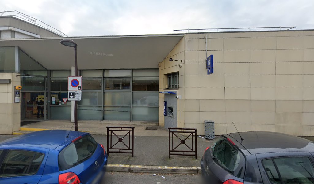 Retrouvez toutes les informations de contacts et horaires d&rsquo;ouverture pour La Poste PIERRELAYE situé à Pierrelaye dans le département Val-D&rsquo;Oise (95). Pour effectuer envoyer vos colis (colissimo, chronopost, suivi colis), une gestion bancaire (banque postal, French Bank), votre courrier (suivi [&hellip;]