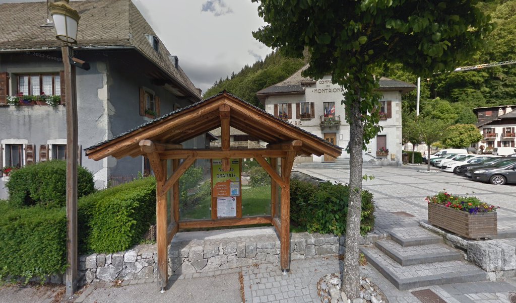 Retrouvez toutes les informations de contacts et horaires d&rsquo;ouverture pour La Poste Agence Communale MONTRIOND Mairie situé à Montriond dans le département Haute-Savoie (74). Pour effectuer envoyer vos colis (colissimo, chronopost, suivi colis), une gestion bancaire (banque postal, French Bank), [&hellip;]