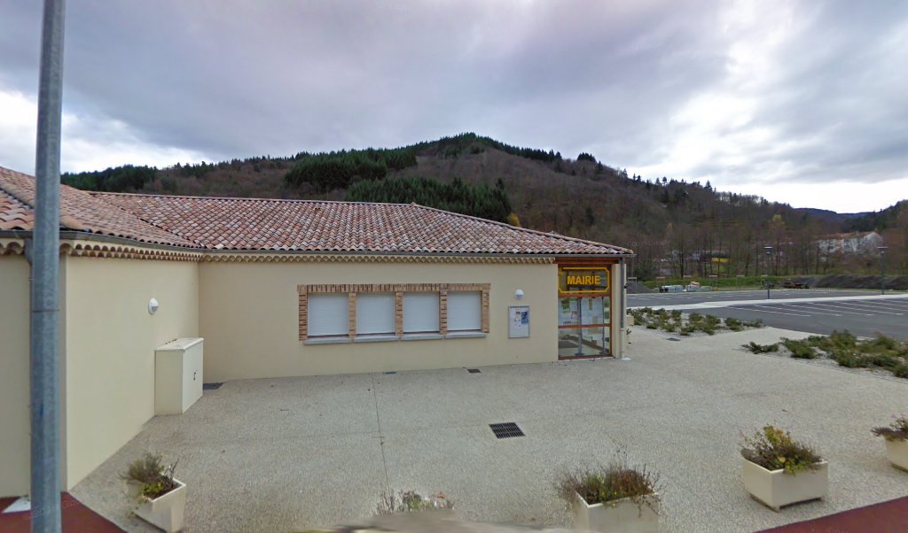 Retrouvez toutes les informations de contacts et horaires d&rsquo;ouverture pour La Poste Agence Communale MARIAC Mairie situé à Mariac dans le département Ardèche (07). Pour effectuer envoyer vos colis (colissimo, chronopost, suivi colis), une gestion bancaire (banque postal, French Bank), [&hellip;]