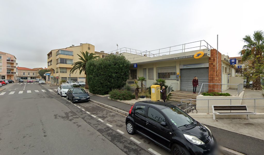 Retrouvez toutes les informations de contacts et horaires d&rsquo;ouverture pour La Poste VALRAS PLAGE situé à Valras plage dans le département Hérault (34). Pour effectuer envoyer vos colis (colissimo, chronopost, suivi colis), une gestion bancaire (banque postal, French Bank), votre [&hellip;]
