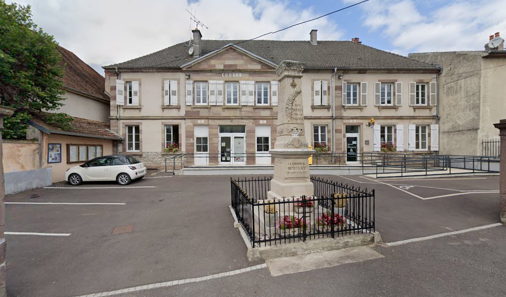 Retrouvez toutes les informations de contacts et horaires d&rsquo;ouverture pour La Poste Agence Communale MERSUAY Mairie situé à Mersuay dans le département Haute-Saône (70). Pour effectuer envoyer vos colis (colissimo, chronopost, suivi colis), une gestion bancaire (banque postal, French Bank), [&hellip;]