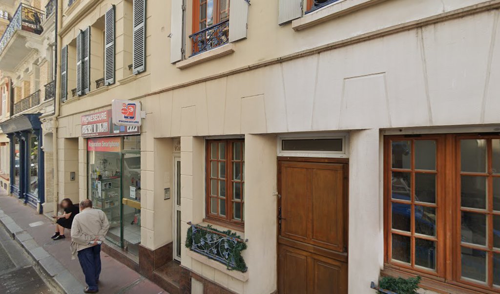 Retrouvez toutes les informations de contacts et horaires d&rsquo;ouverture pour La Poste Relais PHONE SECURE situé à Trouville sur mer dans le département Calvados (14). Pour effectuer envoyer vos colis (colissimo, chronopost, suivi colis), une gestion bancaire (banque postal, French [&hellip;]