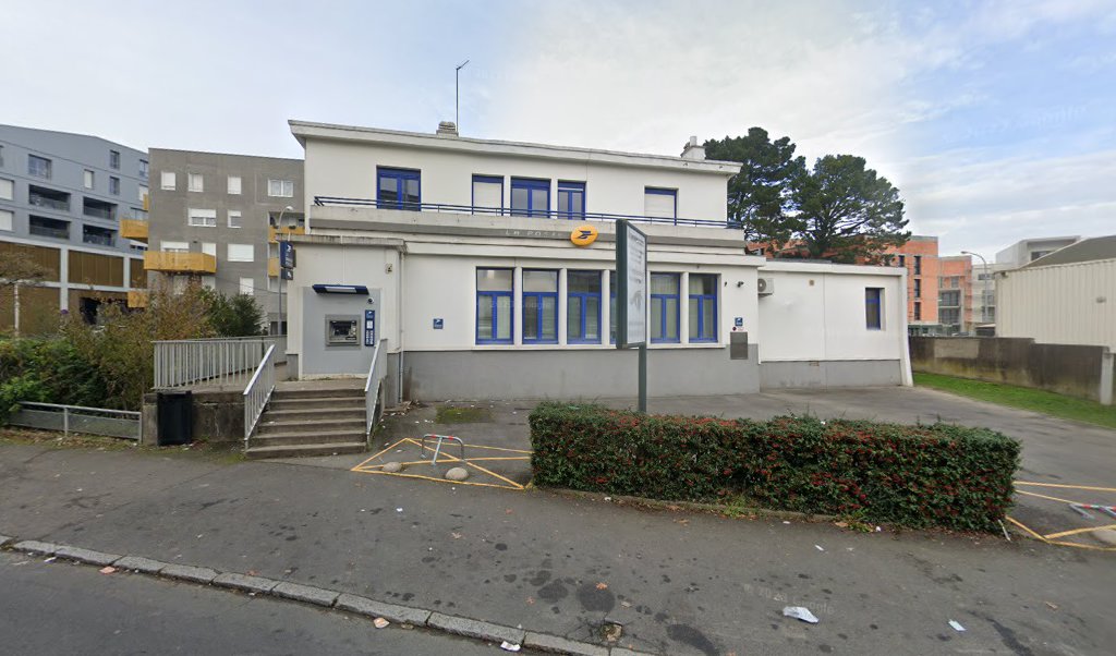 Retrouvez toutes les informations de contacts et horaires d&rsquo;ouverture pour La Poste NANTES CHAUVINIERE situé à Nantes dans le département Loire-Atlantique (44). Pour effectuer envoyer vos colis (colissimo, chronopost, suivi colis), une gestion bancaire (banque postal, French Bank), votre courrier [&hellip;]
