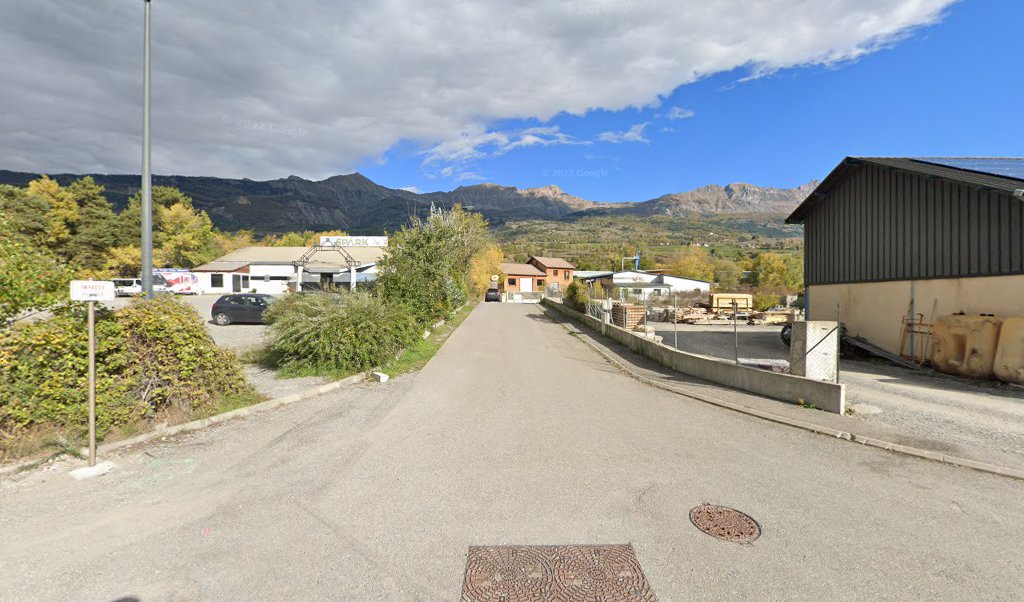 Retrouvez toutes les informations de contacts et horaires d&rsquo;ouverture pour La Poste Espace Clients Pro CHORGES PDC1 situé à Chorges dans le département Hautes-Alpes (05). Pour effectuer envoyer vos colis (colissimo, chronopost, suivi colis), une gestion bancaire (banque postal, French [&hellip;]