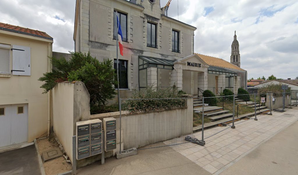 Retrouvez toutes les informations de contacts et horaires d&rsquo;ouverture pour La Poste Agence Communale ST LUMINE DE COUTAIS Mairie situé à St lumine de coutais dans le département Loire-Atlantique (44). Pour effectuer envoyer vos colis (colissimo, chronopost, suivi colis), une [&hellip;]