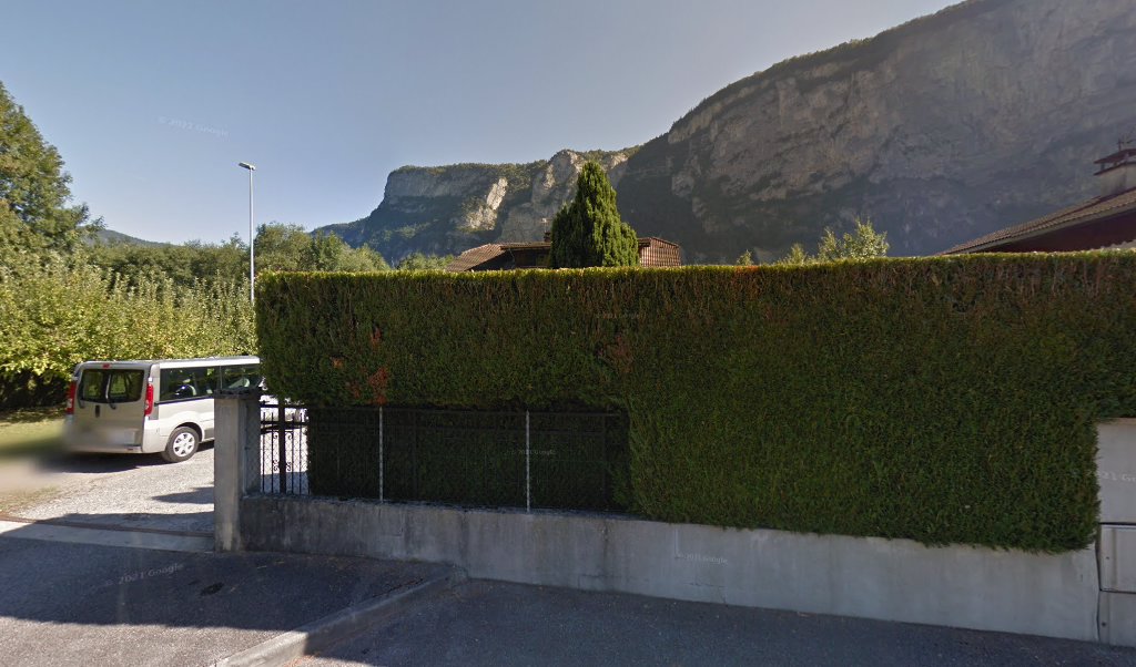 Retrouvez toutes les informations de contacts et horaires d&rsquo;ouverture pour Relais Pickup FMJ VOYAGE situé à Magland dans le département Haute-Savoie (74). Pour effectuer envoyer vos colis (colissimo, chronopost, suivi colis), une gestion bancaire (banque postal, French Bank), votre courrier [&hellip;]