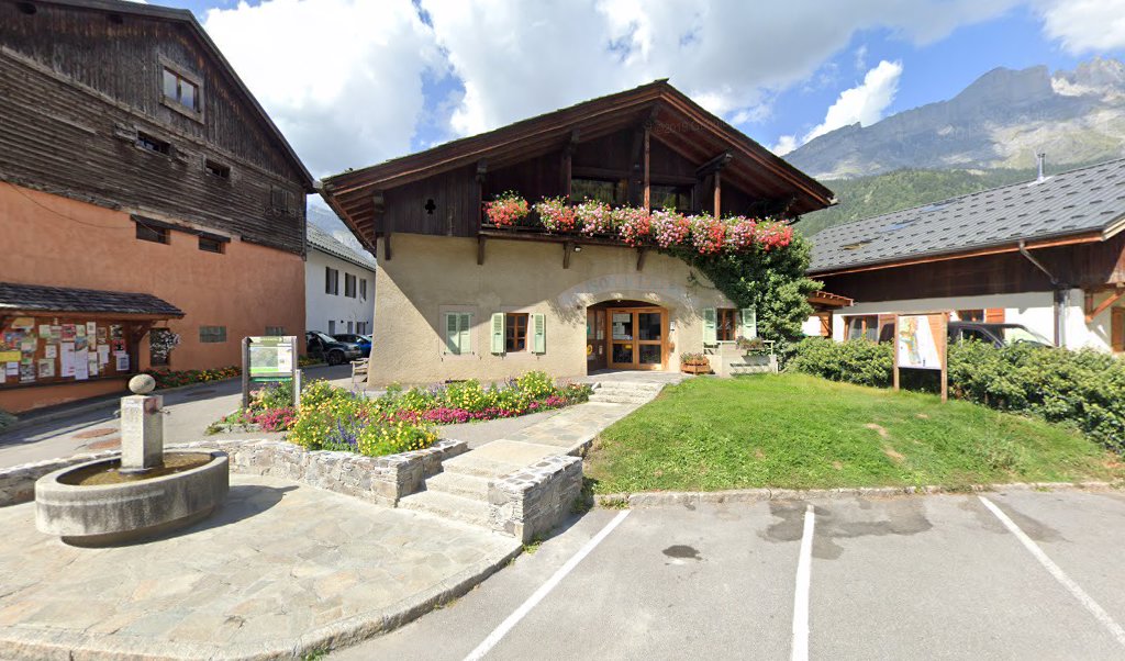 Retrouvez toutes les informations de contacts et horaires d&rsquo;ouverture pour La Poste Agence Communale SERVOZ Mairie situé à Servoz dans le département Haute-Savoie (74). Pour effectuer envoyer vos colis (colissimo, chronopost, suivi colis), une gestion bancaire (banque postal, French Bank), [&hellip;]