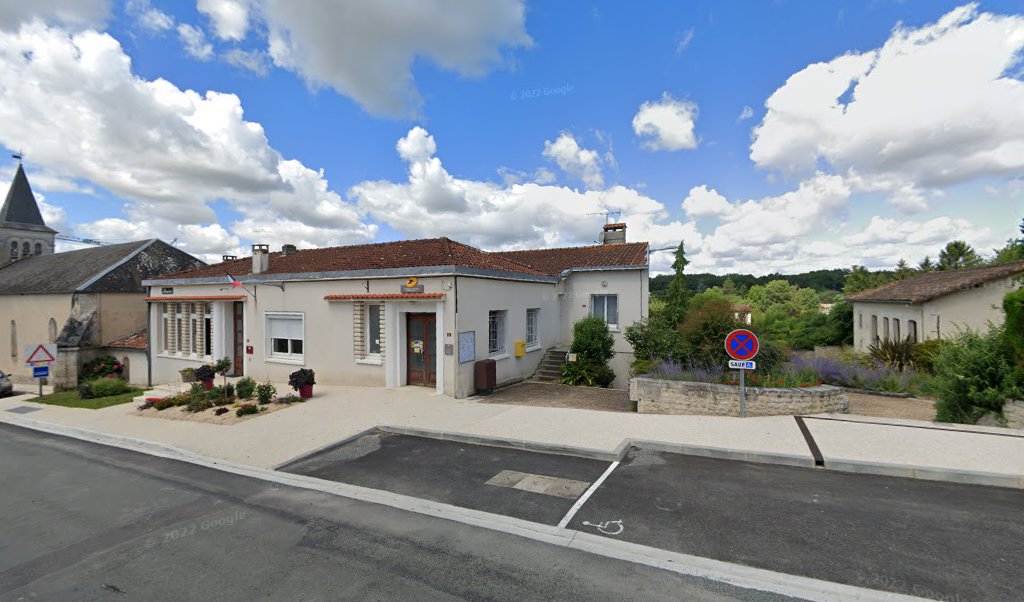 Retrouvez toutes les informations de contacts et horaires d&rsquo;ouverture pour La Poste Agence Communale ST MAIGRIN Mairie situé à St maigrin dans le département Charente-Maritime (17). Pour effectuer envoyer vos colis (colissimo, chronopost, suivi colis), une gestion bancaire (banque postal, [&hellip;]