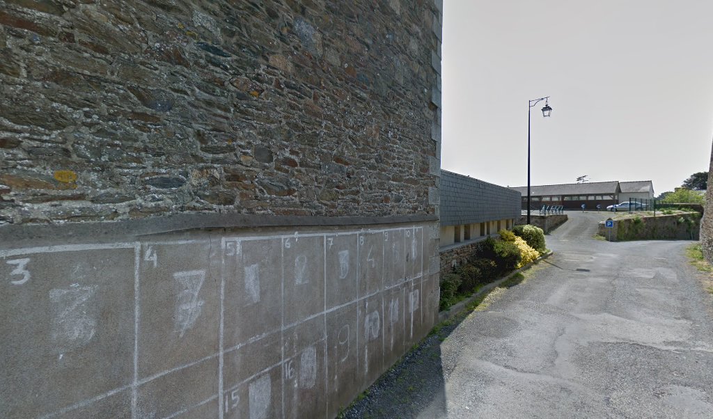 Retrouvez toutes les informations de contacts et horaires d&rsquo;ouverture pour La Poste LA ROCHE DERRIEN situé à La roche derrien dans le département Côtes d&rsquo;Armor (22). Pour effectuer envoyer vos colis (colissimo, chronopost, suivi colis), une gestion bancaire (banque postal, [&hellip;]