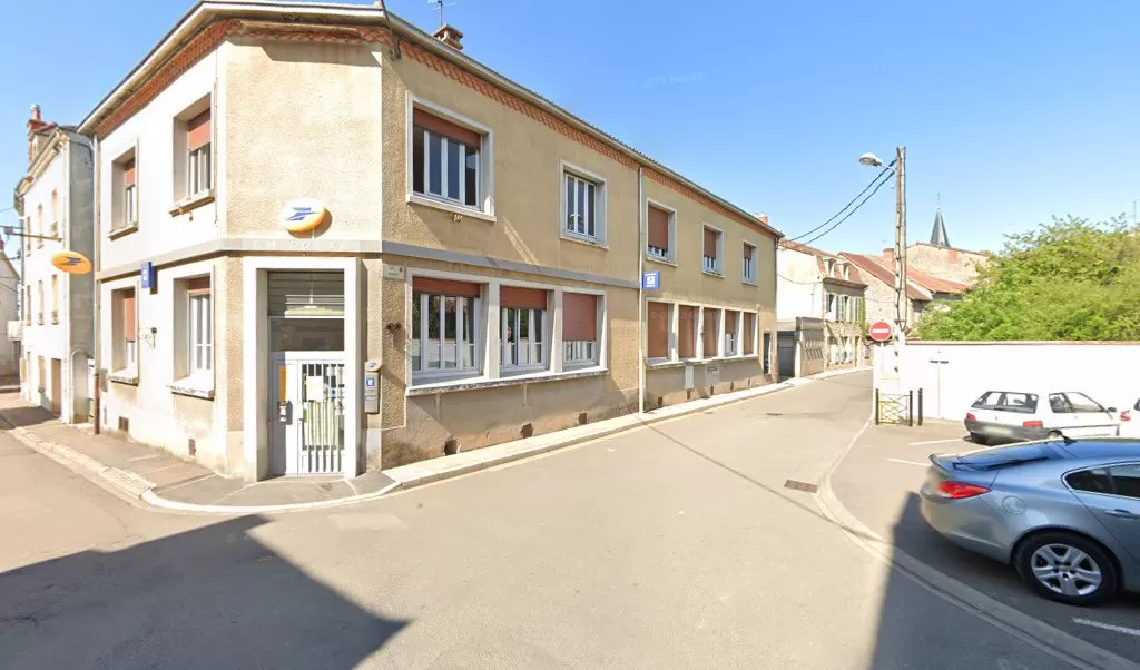 Retrouvez toutes les informations de contacts et horaires d&rsquo;ouverture pour La Poste MARCIGNY situé à Marcigny dans le département Saône-et-Loire (71). Pour effectuer envoyer vos colis (colissimo, chronopost, suivi colis), une gestion bancaire (banque postal, French Bank), votre courrier (suivi [&hellip;]