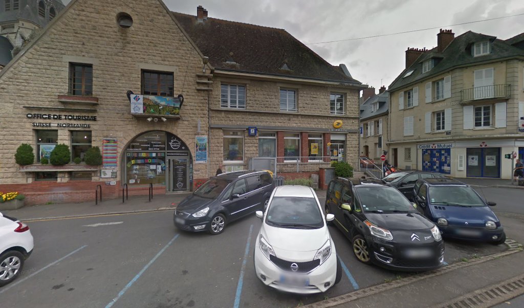 Retrouvez toutes les informations de contacts et horaires d&rsquo;ouverture pour La Poste THURY HARCOURT situé à Le hom dans le département Calvados (14). Pour effectuer envoyer vos colis (colissimo, chronopost, suivi colis), une gestion bancaire (banque postal, French Bank), votre [&hellip;]