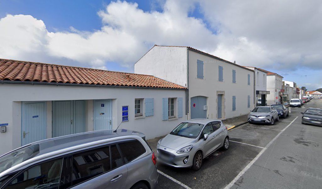 Retrouvez toutes les informations de contacts et horaires d&rsquo;ouverture pour Relais Pickup PULSAT situé à Le chateau d oleron dans le département Charente-Maritime (17). Pour effectuer envoyer vos colis (colissimo, chronopost, suivi colis), une gestion bancaire (banque postal, French Bank), [&hellip;]