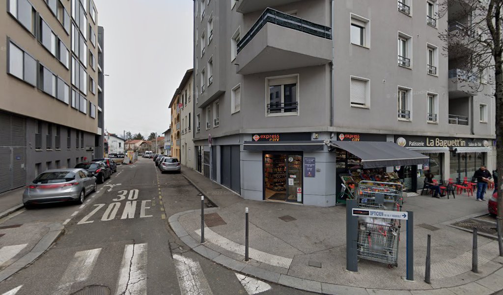 Retrouvez toutes les informations de contacts et horaires d&rsquo;ouverture pour Relais Pickup LA BAGUETTINE – SALON DE THE situé à Bron dans le département Rhône (69). Pour effectuer envoyer vos colis (colissimo, chronopost, suivi colis), une gestion bancaire (banque postal, [&hellip;]