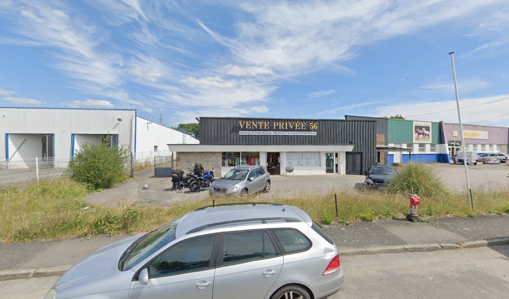Retrouvez toutes les informations de contacts et horaires d&rsquo;ouverture pour Relais Pickup VENTE PRIVEES 56 situé à Auray dans le département Morbihan (56). Pour effectuer envoyer vos colis (colissimo, chronopost, suivi colis), une gestion bancaire (banque postal, French Bank), votre [&hellip;]