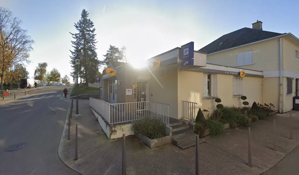 Retrouvez toutes les informations de contacts et horaires d&rsquo;ouverture pour La Poste MEHUN SUR YEVRE situé à Mehun sur yevre dans le département Cher (18). Pour effectuer envoyer vos colis (colissimo, chronopost, suivi colis), une gestion bancaire (banque postal, French [&hellip;]