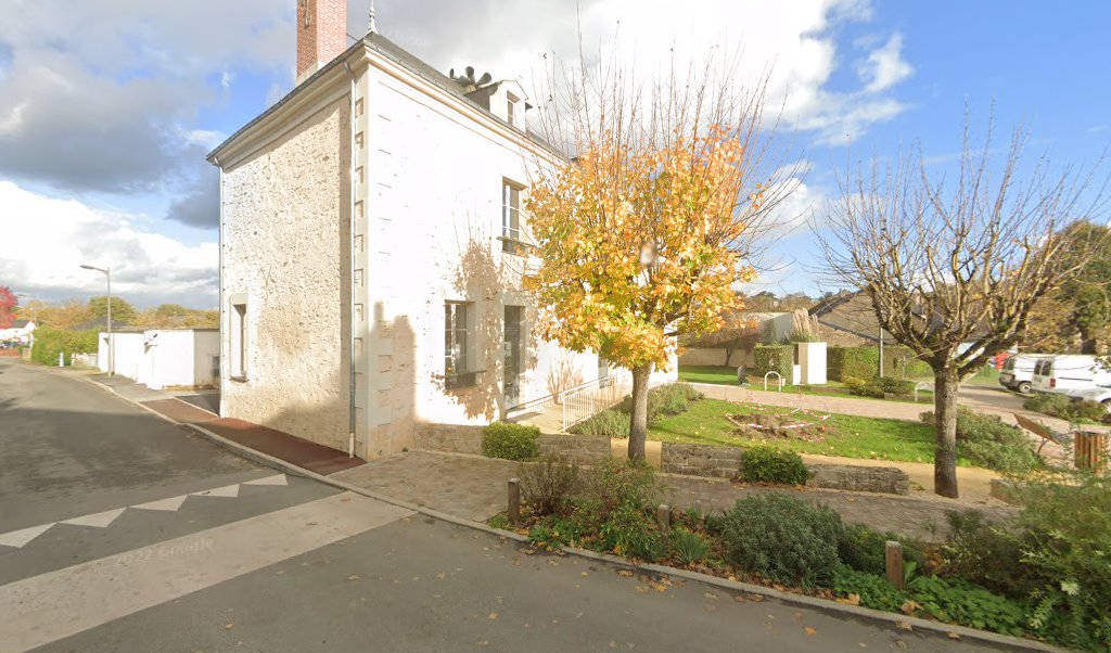 Retrouvez toutes les informations de contacts et horaires d&rsquo;ouverture pour La Poste Agence Communale MENIL Mairie situé à Menil dans le département Mayenne (53). Pour effectuer envoyer vos colis (colissimo, chronopost, suivi colis), une gestion bancaire (banque postal, French Bank), [&hellip;]