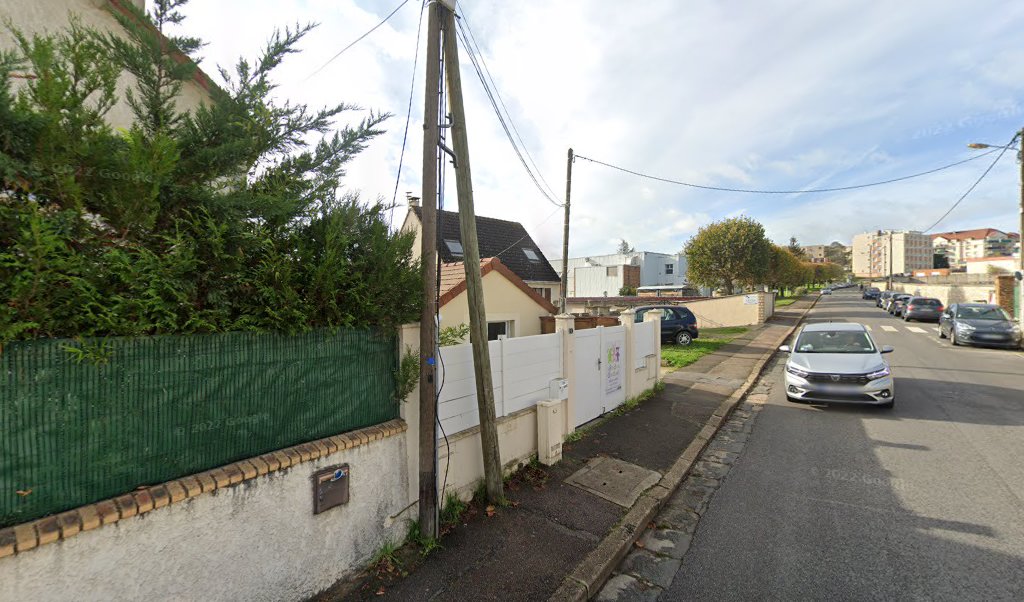 Retrouvez toutes les informations de contacts et horaires d&rsquo;ouverture pour Relais Pickup C R E PRIMEUR situé à Mantes la ville dans le département Yvelines (78). Pour effectuer envoyer vos colis (colissimo, chronopost, suivi colis), une gestion bancaire (banque postal, [&hellip;]