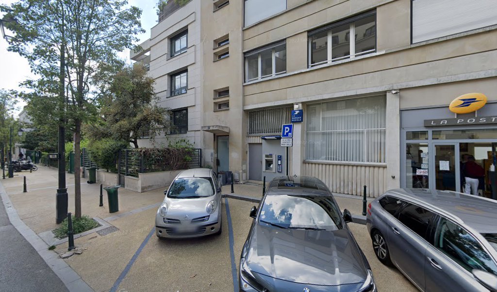 Retrouvez toutes les informations de contacts et horaires d&rsquo;ouverture pour La Poste NEUILLY SAINT JAMES situé à Neuilly sur seine dans le département Hauts-de-Seine (92). Pour effectuer envoyer vos colis (colissimo, chronopost, suivi colis), une gestion bancaire (banque postal, French [&hellip;]